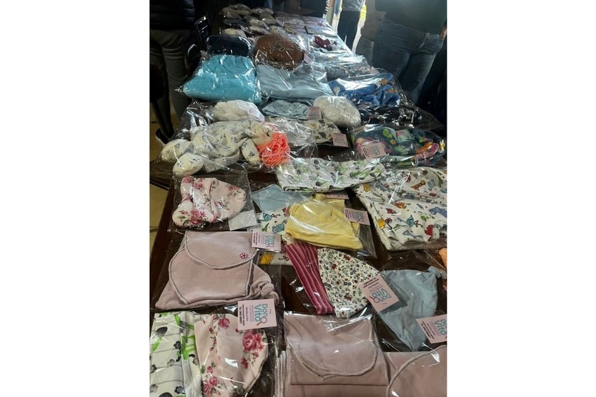 Algunos de los productos elaborados a partir de prendas y telas en desuso.