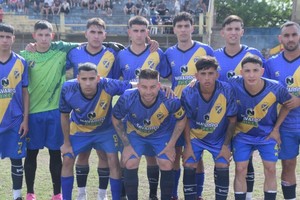 El líder. Guadalupe, en su cancha, espera por La Perla en el partido destacado de este lunes feriado. Foto: Luis Cetraro