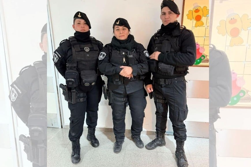 Los tres efectivos del Cuerpo Guardia de Infantería que le salvaron la vida a un bebé.