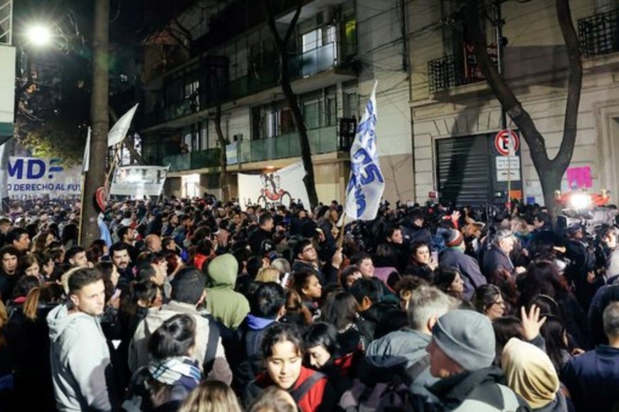 El operativo fue sorpresivo y sin incidentes, en plena madrugada del domingo en el barrio Constitución.