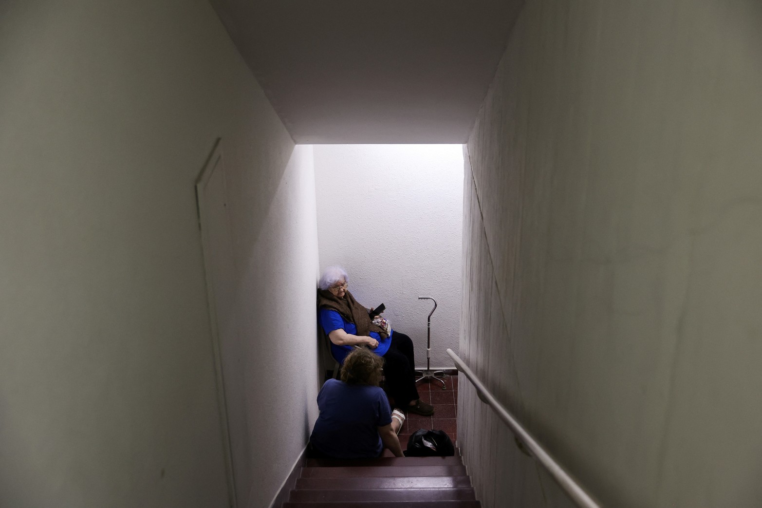 Los israelitas se refugian en lugares seguros bajo instrucciones del gobierno.