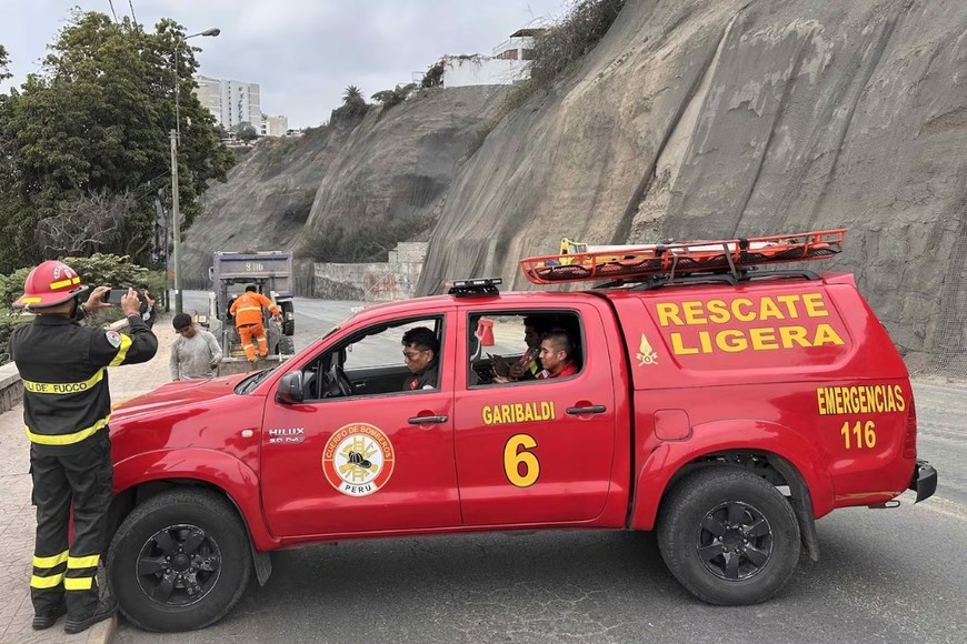 Equipos de rescate en labores de asistencia.