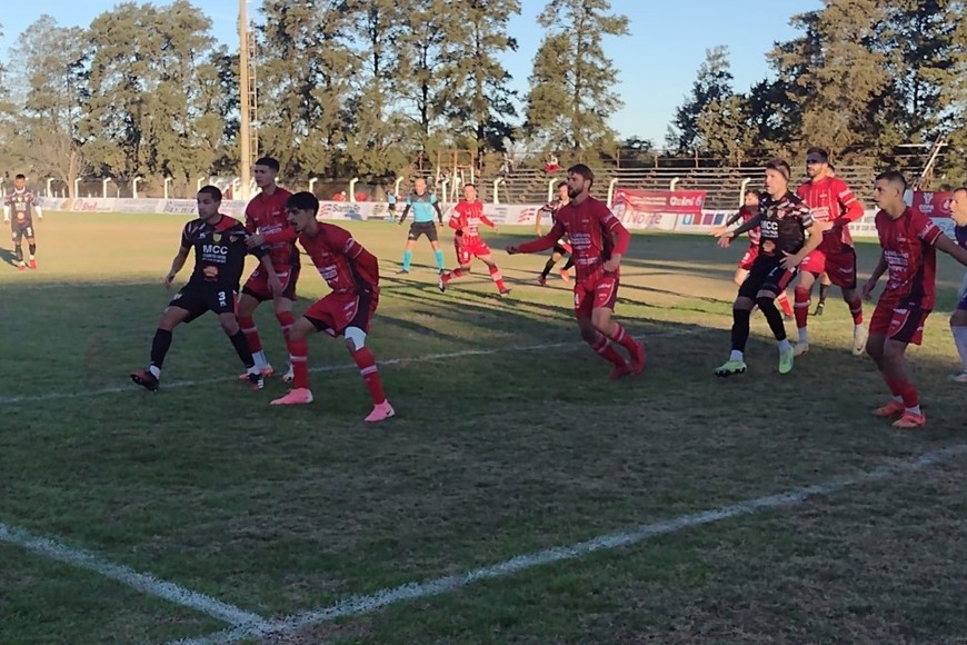 El duelo quedó abierto para la revancha en Rafaela.