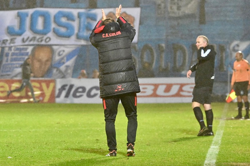 Andrés Yllana, DT de Colón. Crédito: Juan Foglia