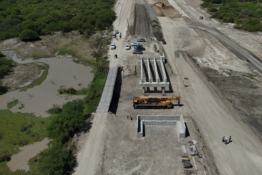 " El paso que vamos a dar es el montaje de las vigas y viguetas para que, en los próximos meses, podamos trabajar con las prelosas", detalló.