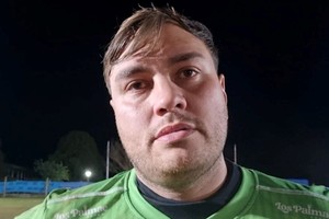 Gustavo Bustos, arquero y figura de La Salle: “Sacamos un buen empate, tenemos que ir a definirlo en nuestra cancha”. Foto: El Litoral