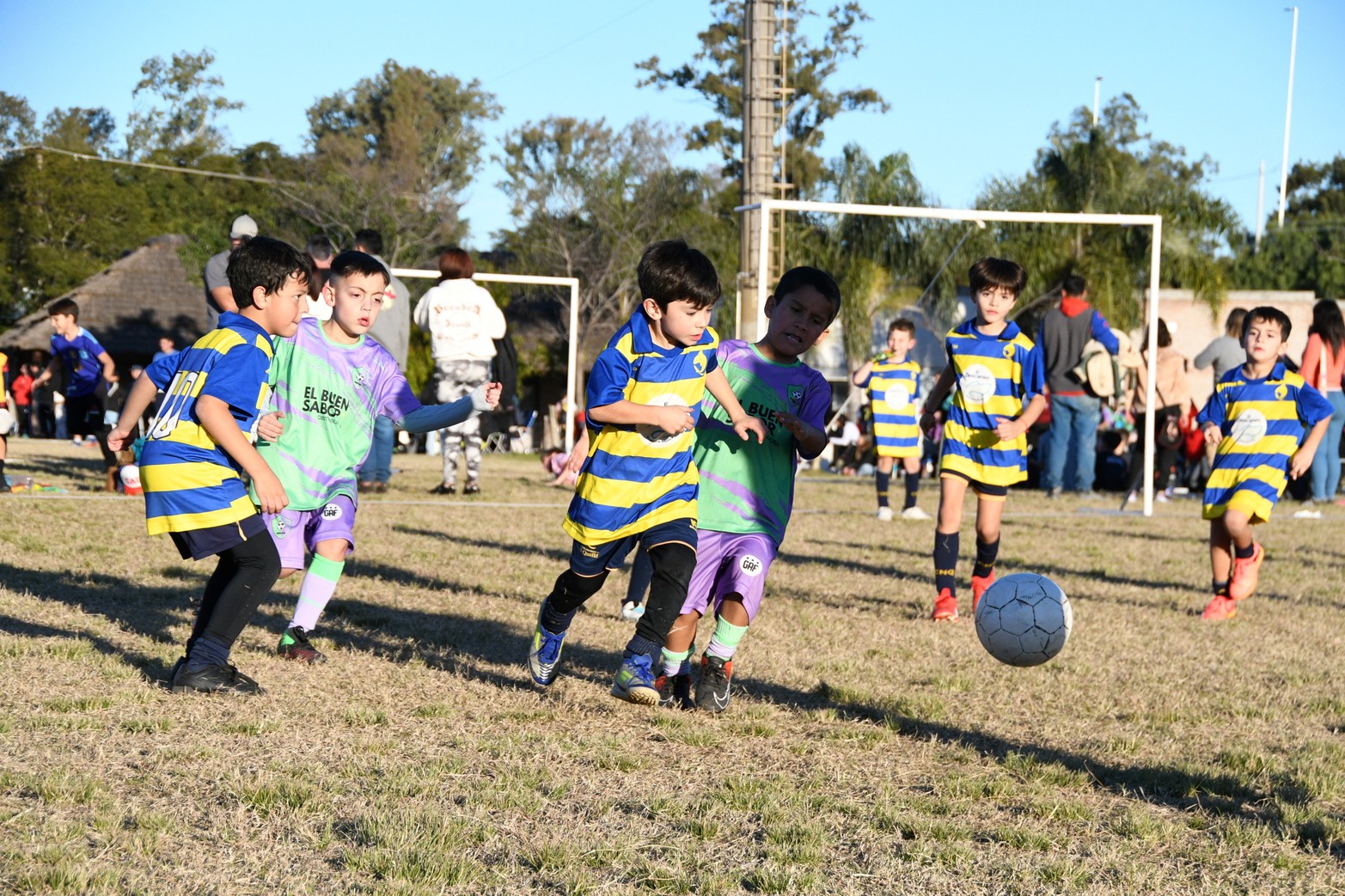 Encuentro de escuelitas de fútbol en Club Querandí