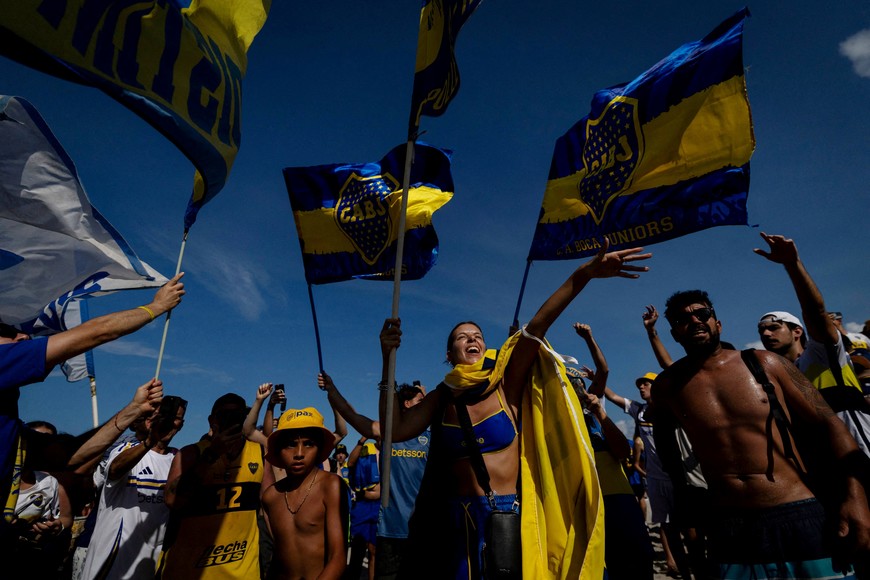 Soccer Football - FIFA Club World Cup - Boca Juniors fans at Miami Beach - Miami Beach - Florida, U.S. - June 19, 2025 
Boca Juniors fans at Miami Beach ahead of the match REUTERS/Marco Bello     TPX IMAGES OF THE DAY
