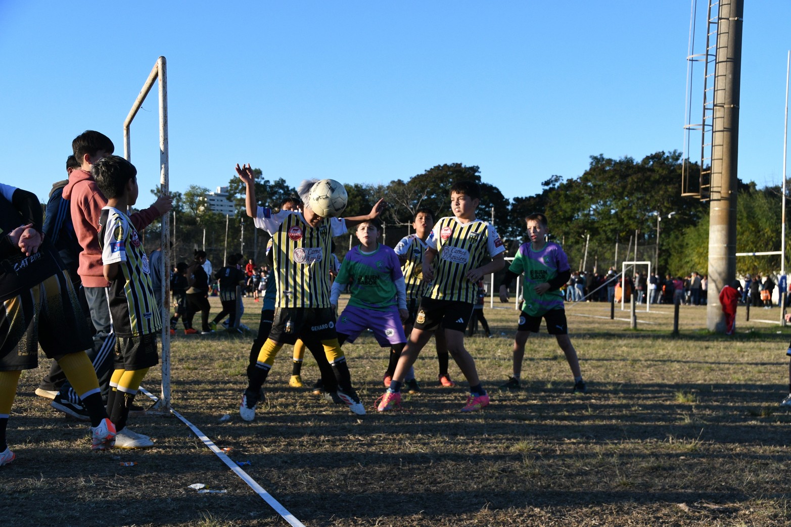 Encuentro de escuelitas de fútbol en Club Querandí