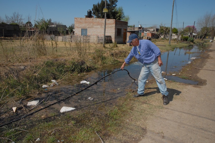 Año 2008. El Litoral advertía sobre conexiones clandestinas de agua en Santa Marta.