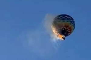 El globo se incendió en pleno vuelo antes de caer en Praia Grande.