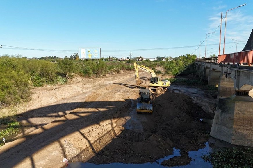 Se colocarán 136 pilotes de hormigón, con más de 25 metros de profundidad.