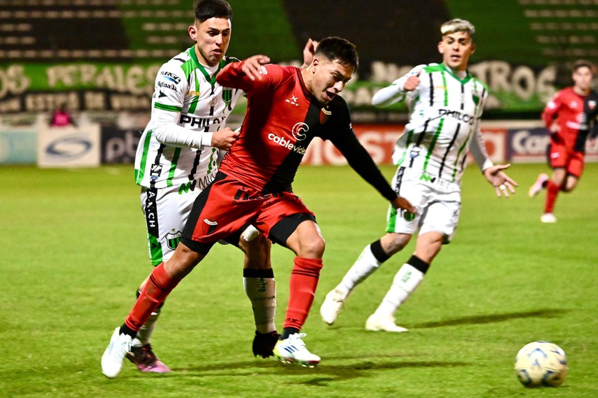 Colón-Nueva Chicago | Fecha 19 Primera Nacional B. Foto: Juan Manuel Foglia