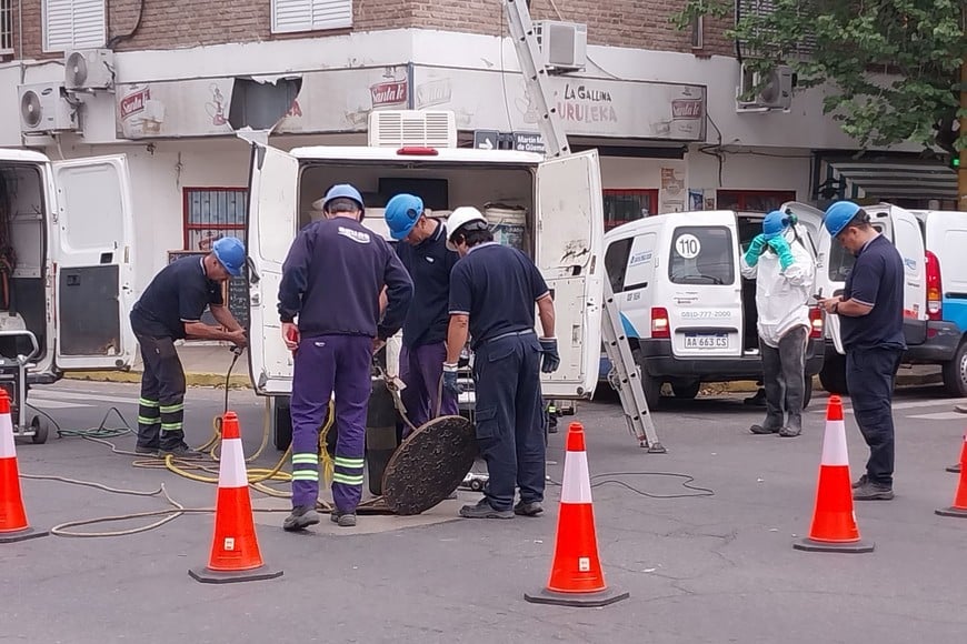 Tareas de video inspección en la red cloacal. Crédito: Gentileza Assa