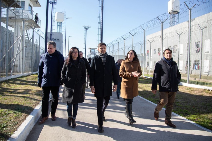 El complejo inaugurado comenzó a recibir a los internos trasladados.