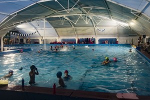 Para numerosos clubes contar con piscinas climatizadas en invierno solo es posible con ayuda del Estado. Crédito: Archivo El Litoral.