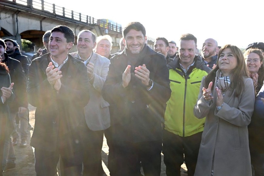 María Luengo destacó el valor estratégico y simbólico del nuevo puente entre Santa Fe y Santo Tomé.