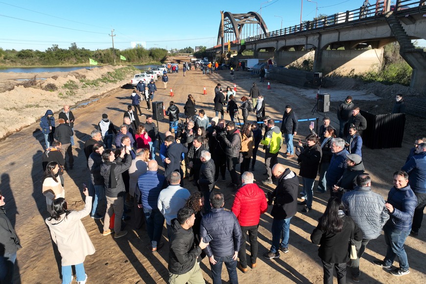 Así comenzó la colocación de los pilotes. Crédito: Fernando Nicola