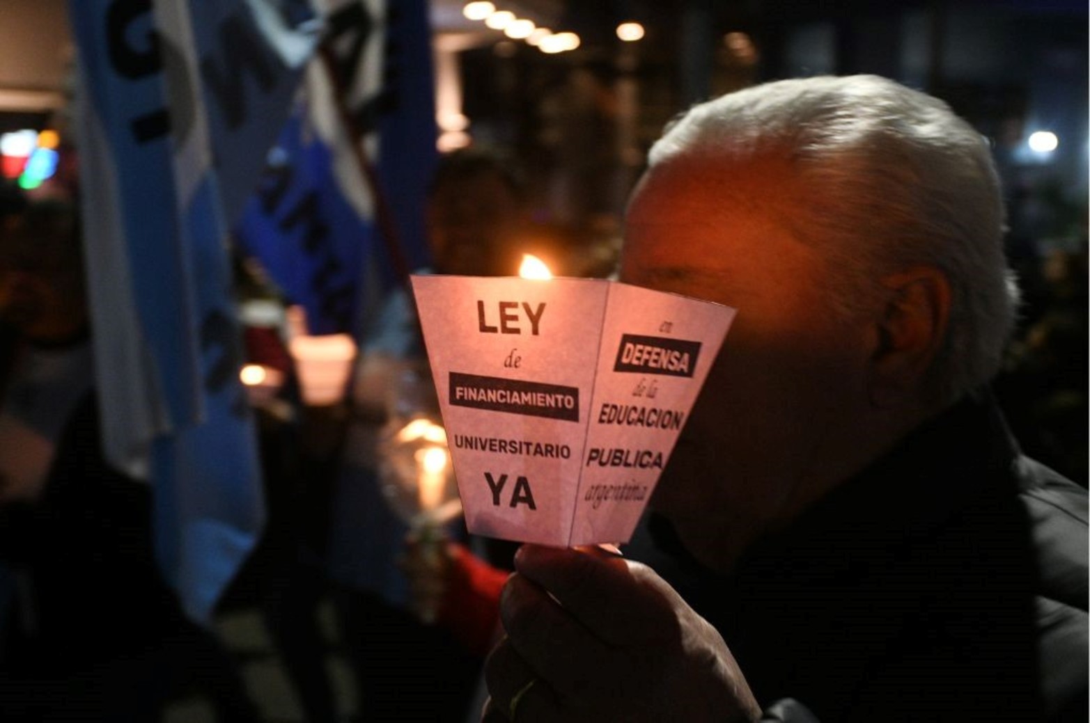 Marcha de las antorchas en Santa Fe para pedir por la Ley de Financiamiento de la Educación Universitaria. 