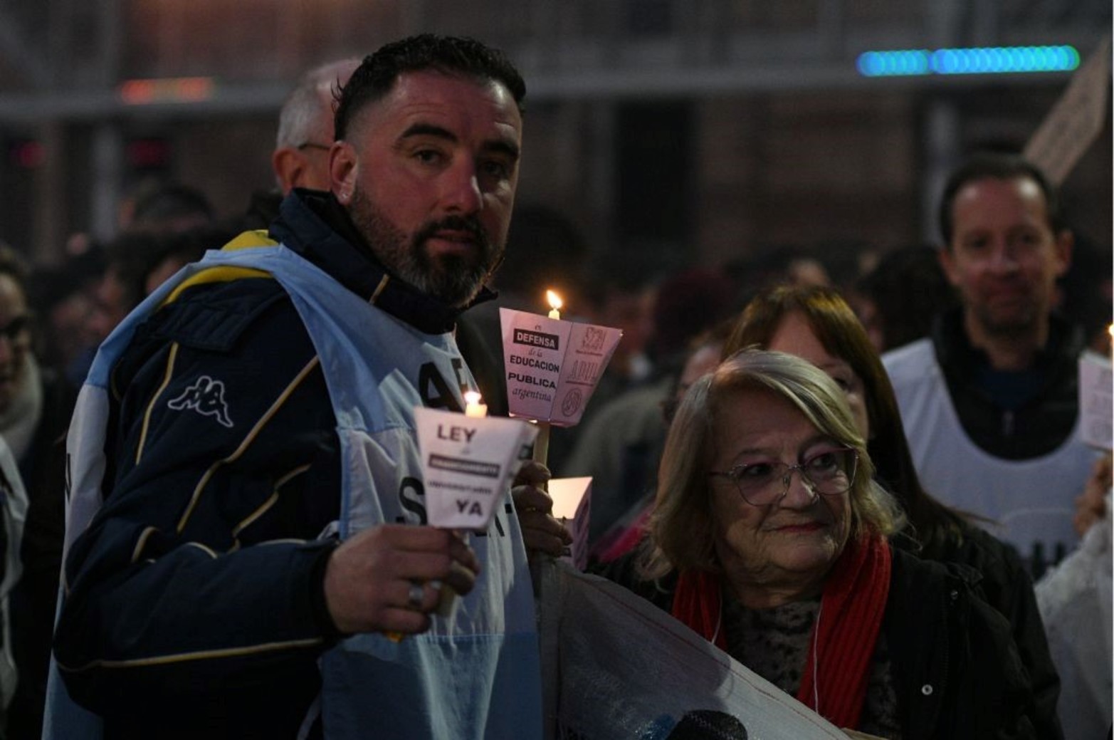 Marcha de las antorchas en Santa Fe para pedir por la Ley de Financiamiento de la Educación Universitaria. 