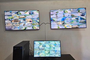 Se adquirieron más de 15 nuevas cámaras, permitiendo ampliar el sistema a 45 cámaras activas en todo el pueblo,