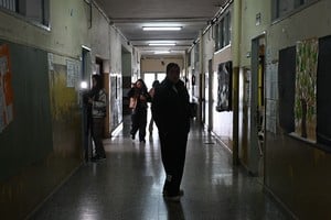 Poca gente votando en Santa Fe. Foto: Flavio Raina