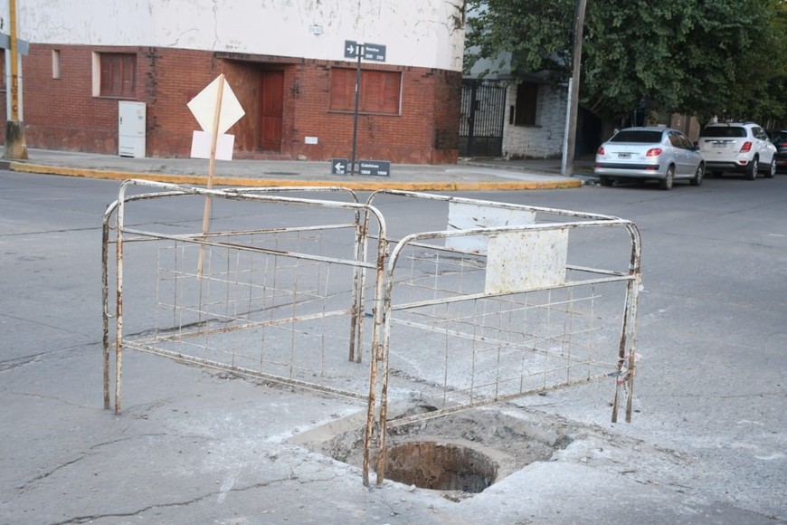 Por Necochea hay varios corralitos, también por Ituzaingo, entre otras calles. Crédito: Manuel Fabatía