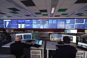 El nuevo centro de control de YPF supervisa la red de estaciones y tiendas.
