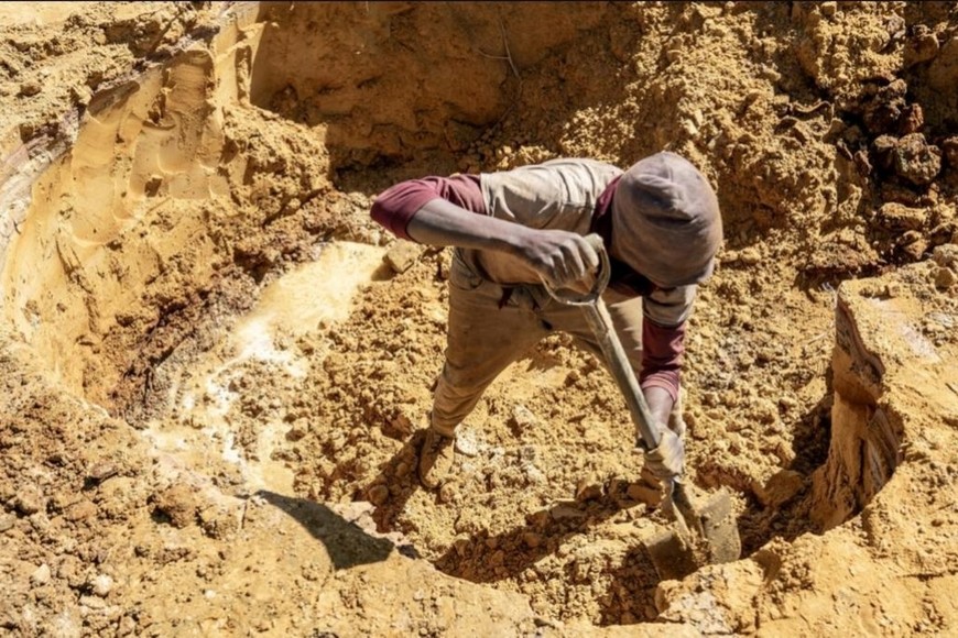 Medidas de seguridad insuficientes en minas artesanales.