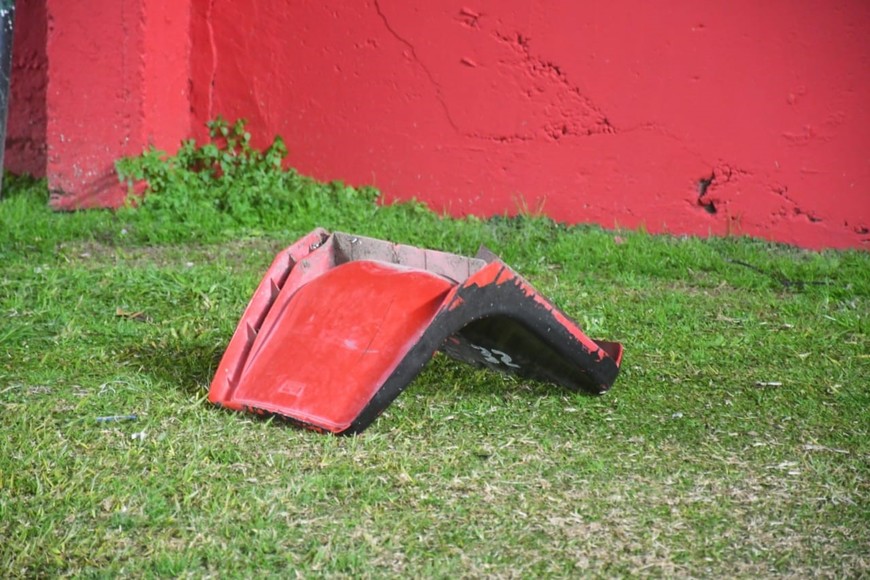Así quedó el Brigadier López tras los incidentes durante el partido de Colón con Mitre. Foto: Manuel Fabatía