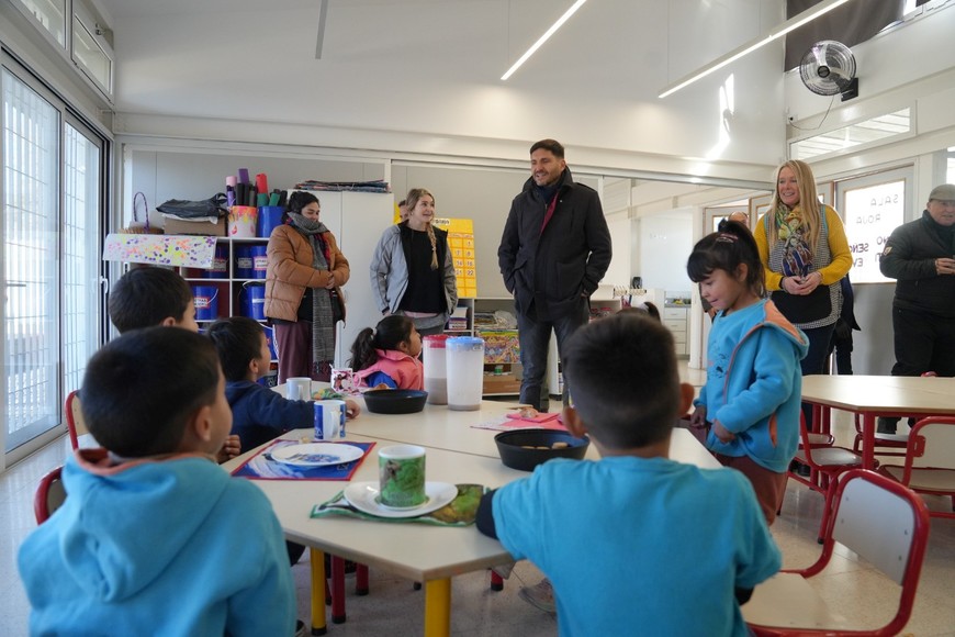 Pullaro destacó que “cuando se administra el Estado con honestidad, austeridad y eficiencia, las obras empiezan a llegar”.