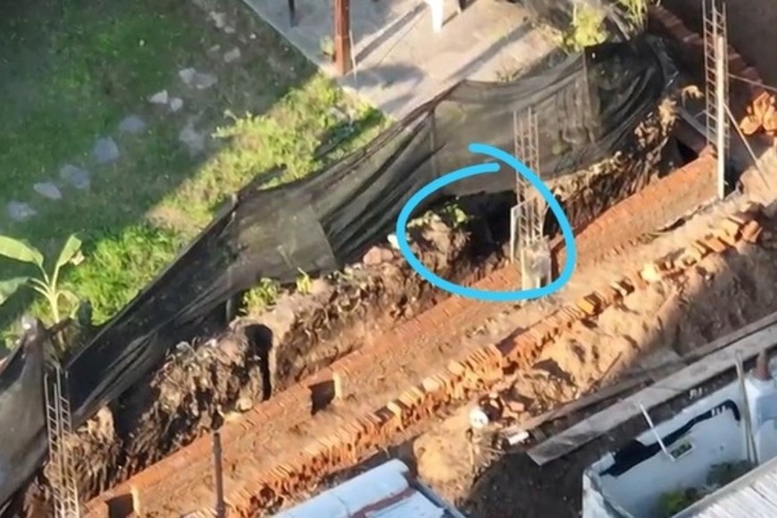 El lugar de la  medianera donde encontraron el cuerpo. Foto: Gentileza | Clarin