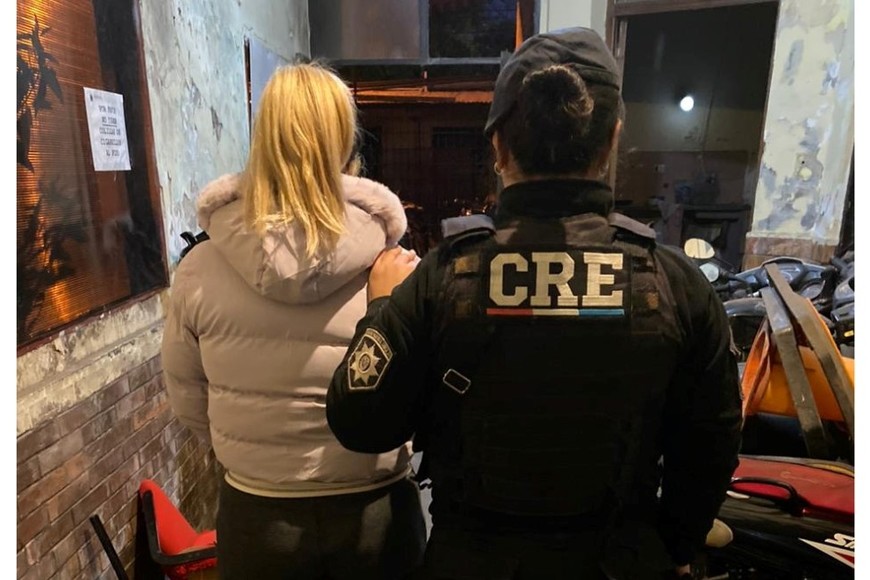 La pareja detenida quedó a disposición del fiscal en turno.