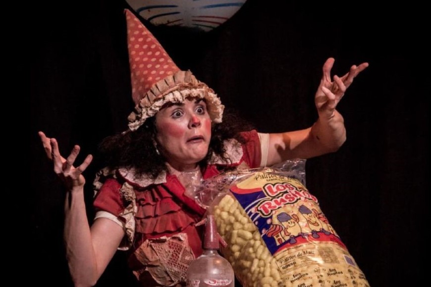 Vacaciones de invierno en la Casa de la Cultura: Espectáculo de circo-teatro “Un cumple que sí”, a cargo de la Compañía CabezAbajo.