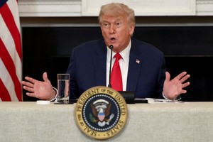 Trump impone aranceles del 25% al 40% a 14 países. Crédito: Reuters. 