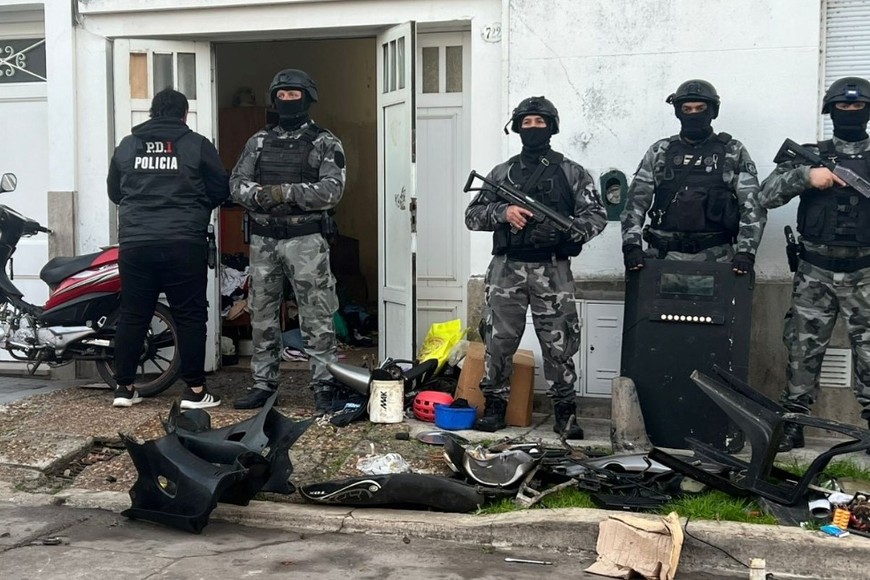 La vivienda ubicada en Luciano Molinas al 700 funcionaba como "desarmadero". Crédito: El Litoral.