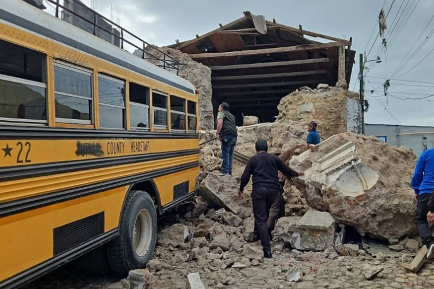 Imágenes de los daños causados por el fuerte sismo que golpeó esta tarde a Guatemala.