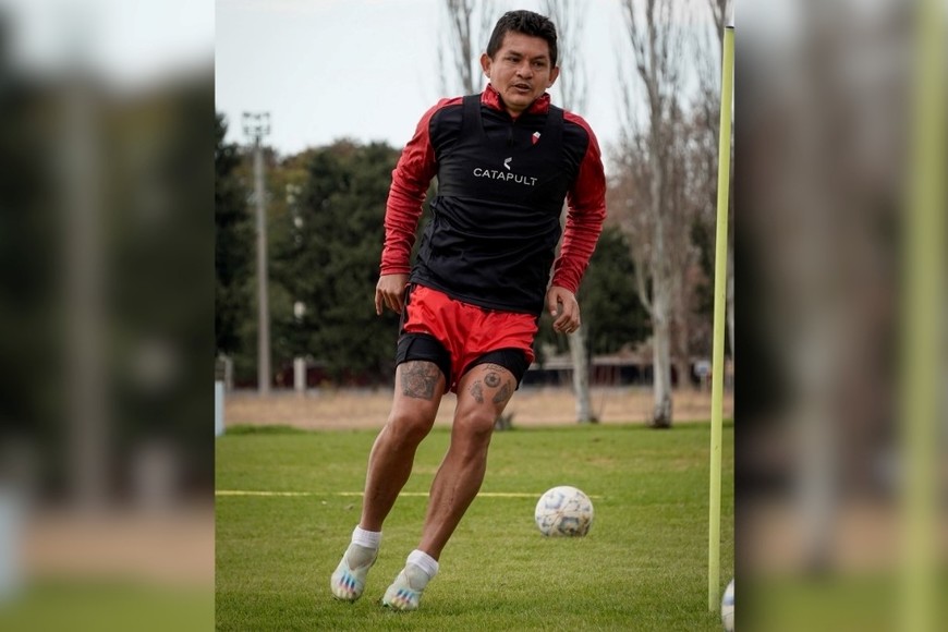 El Pulga Rodriguez ya se entrena con el plantel y está listo para debutar este domingo.