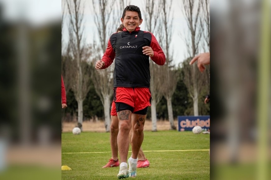 El Pulga Rodriguez ya se entrena con el plantel y está listo para debutar este domingo.