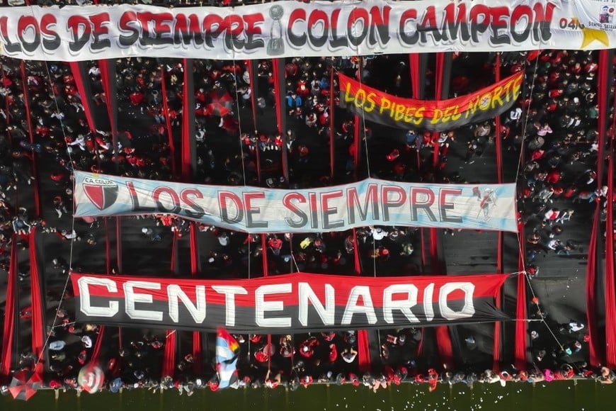 La tribuna norte permanecerá clausurada por incidentes ocurridos ante Mitre. Foto: Fernando Nicola.