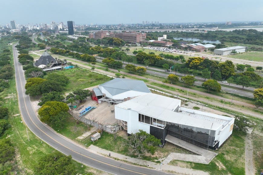 Aérea del área de locales bailables (Ruta 168).