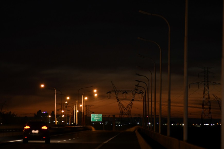La falta de iluminación en la ruta 168 fue solucionada.