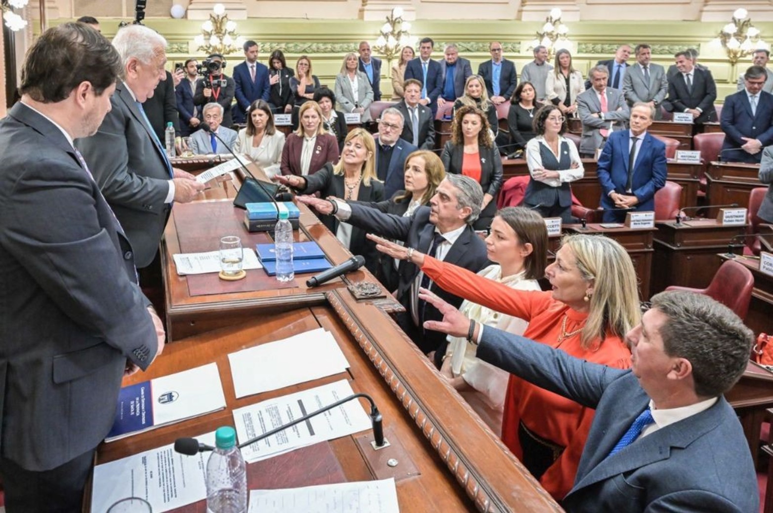 Juraron los convencionales que reformarán la Constitución de Santa Fe