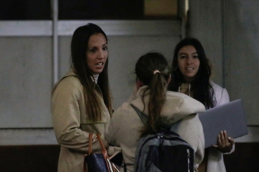 Agustina Cosachov, psychiatrist of late Argentine soccer legend Diego Maradona, arrives at the San Isidro court for the continuation of the trial of Maradona's death, as the Argentine court is expected to rule over an investigation on Judge Julieta Makintach participating for allegedly taking part in a secretly filmed documentary of the trial, in San Isidro, on the outskirts of Buenos Aires, Argentina, May 27, 2025. REUTERS/Francisco Loureiro