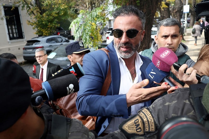 Leopoldo Luque, the personal doctor of late Argentine soccer legend Diego Maradona, leaves the San Isidro court after a hearing to determine the future of soccer legend Diego Maradona's trial, after one of the three presiding judges stood down from the case amid accusations of ethical breaches, in San Isidro, on the outskirts of Buenos Aires, Argentina, May 29, 2025. REUTERS/Agustin Marcarian