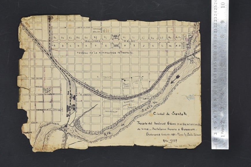 Plano. Trazado del Bv. Gálvez y urbanización de la zona (1889).