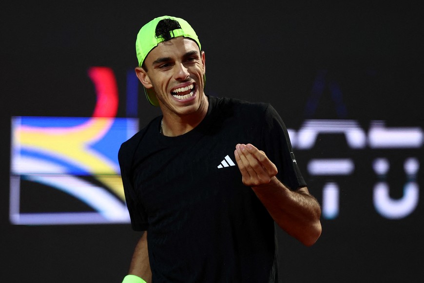 Tennis - Italian Open - Foro Italico, Rome, Italy - May 13, 2025
Argentina's Francisco Cerundolo reacts during his round of 16 match against Italy's Jannik Sinner REUTERS/Yves Herman