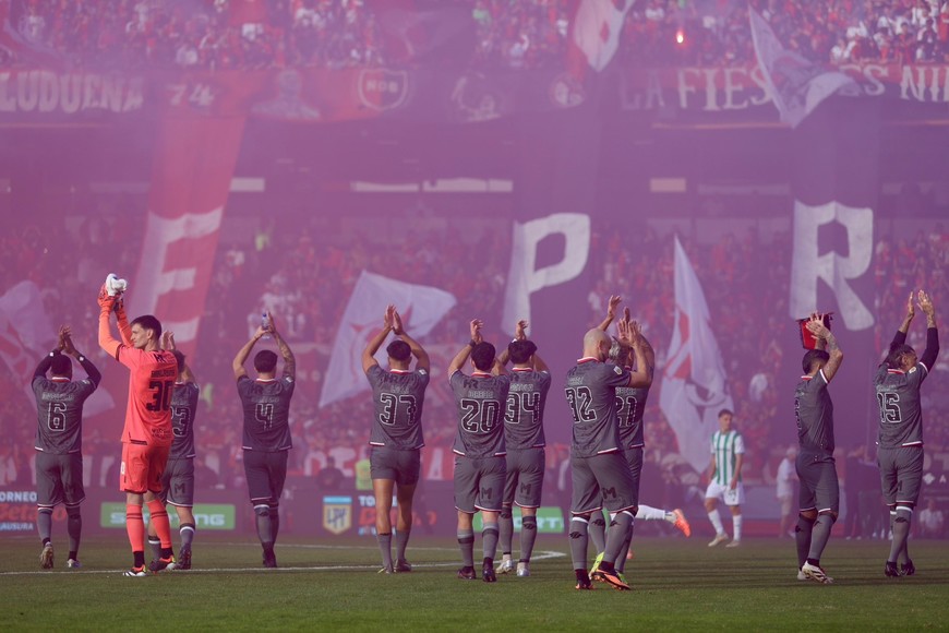 El próximo sábado, el equipo de Fabbiani visitará a Aldosivi en Mar del Plata, muy probablemente con la posibilidad de que los hinchas “leprosos” puedan viajar.