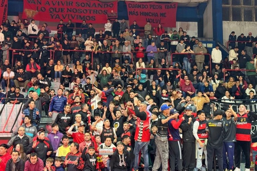 Estadio colmado desde ambas parcialidades. Foto: Sur24.