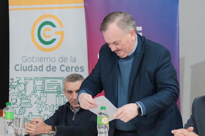 El edificio estará emplazado en la esquina de Bv. Bernardo de Irigoyen y Leandro N. Alem, en el predio del ex Hospital de Ceres.